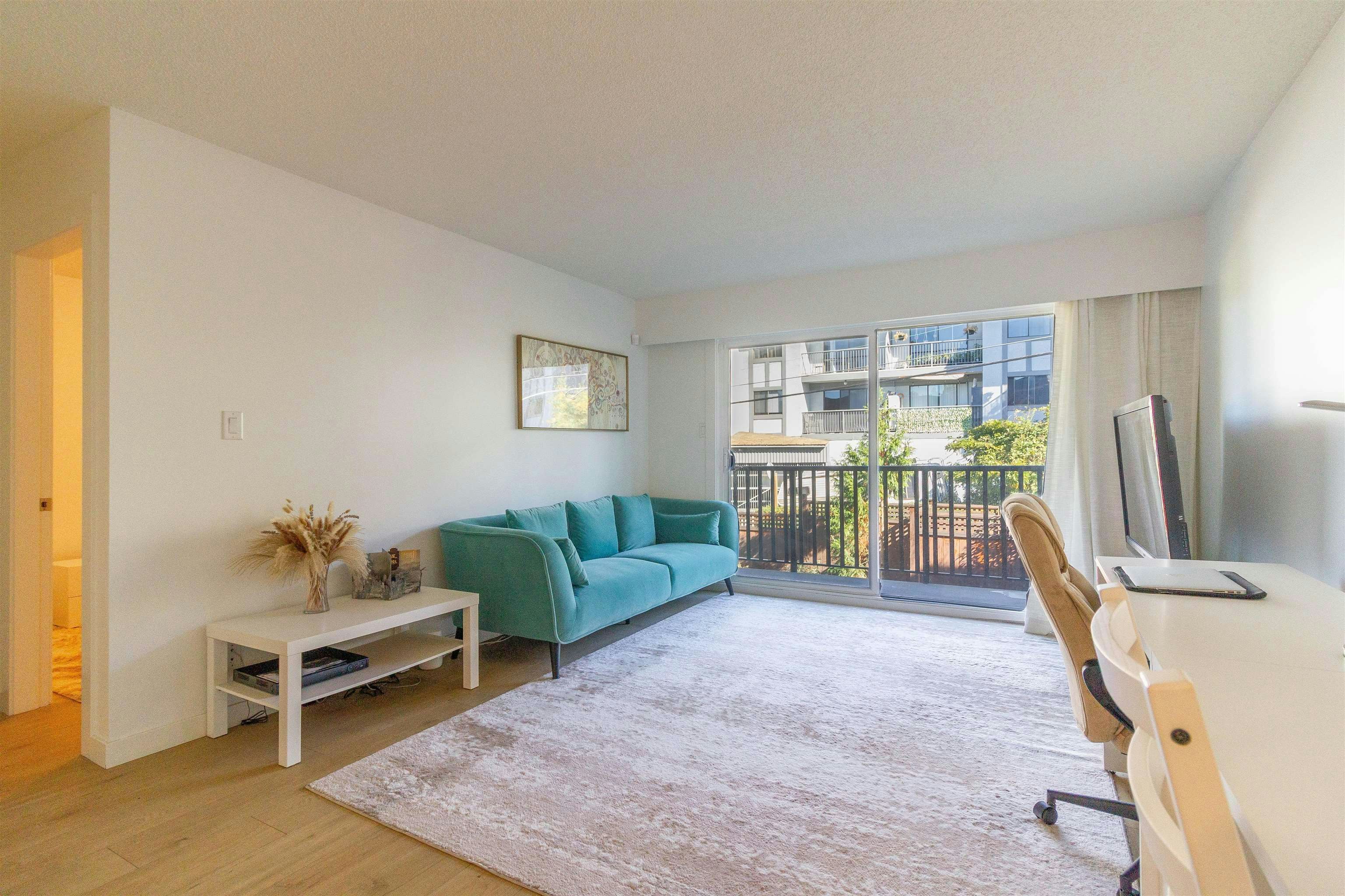 210-270 W 1st Street - 3