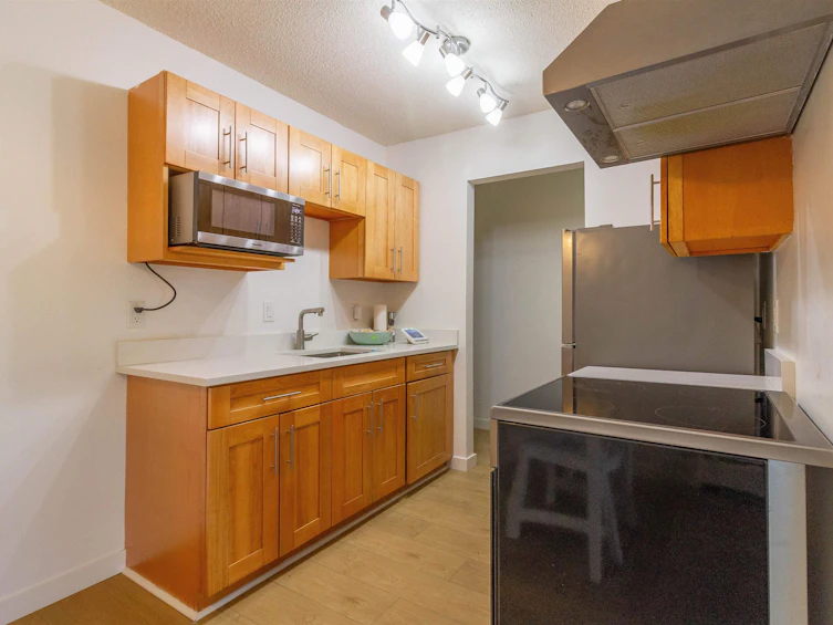 210-270 W 1st Street, North Vancouver, BC, V7M 1B4 - 7