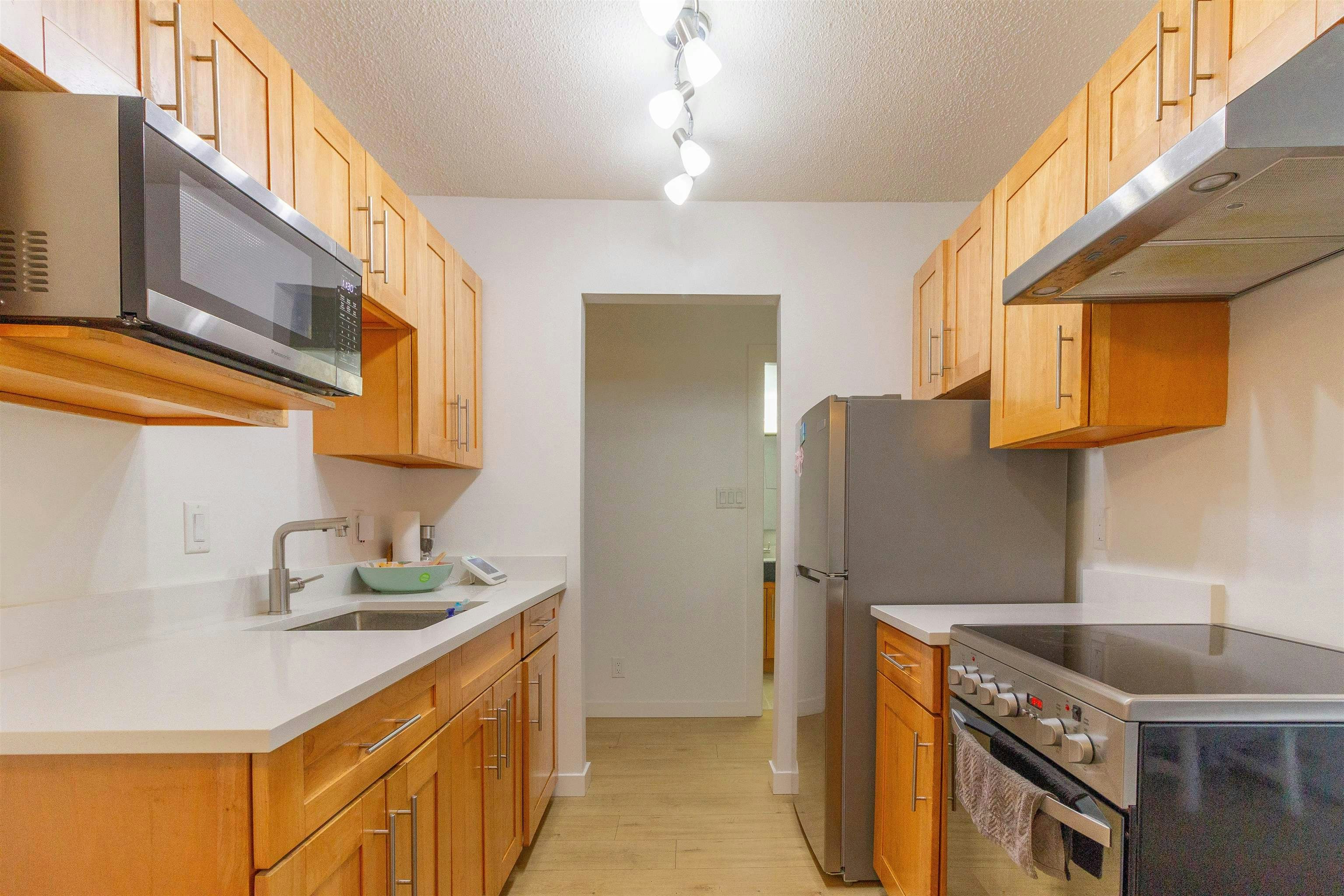 210-270 W 1st Street, North Vancouver, BC, V7M 1B4 - 8