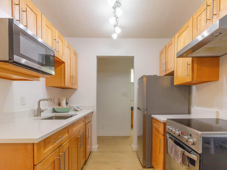 210-270 W 1st Street, North Vancouver, BC, V7M 1B4 - 8