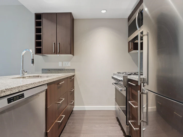 711-1708 Columbia Street, Vancouver, BC, V5Y 0H7 - 6