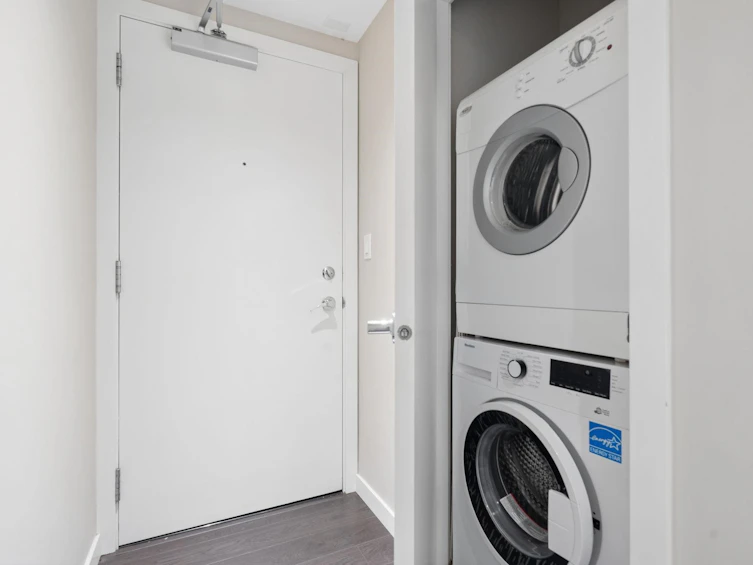 711-1708 Columbia Street, Vancouver, BC, V5Y 0H7 - 11
