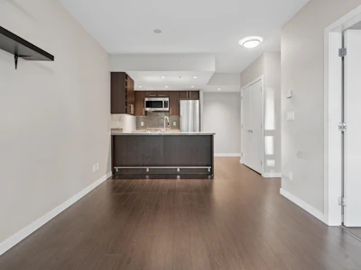711-1708 Columbia Street - 4