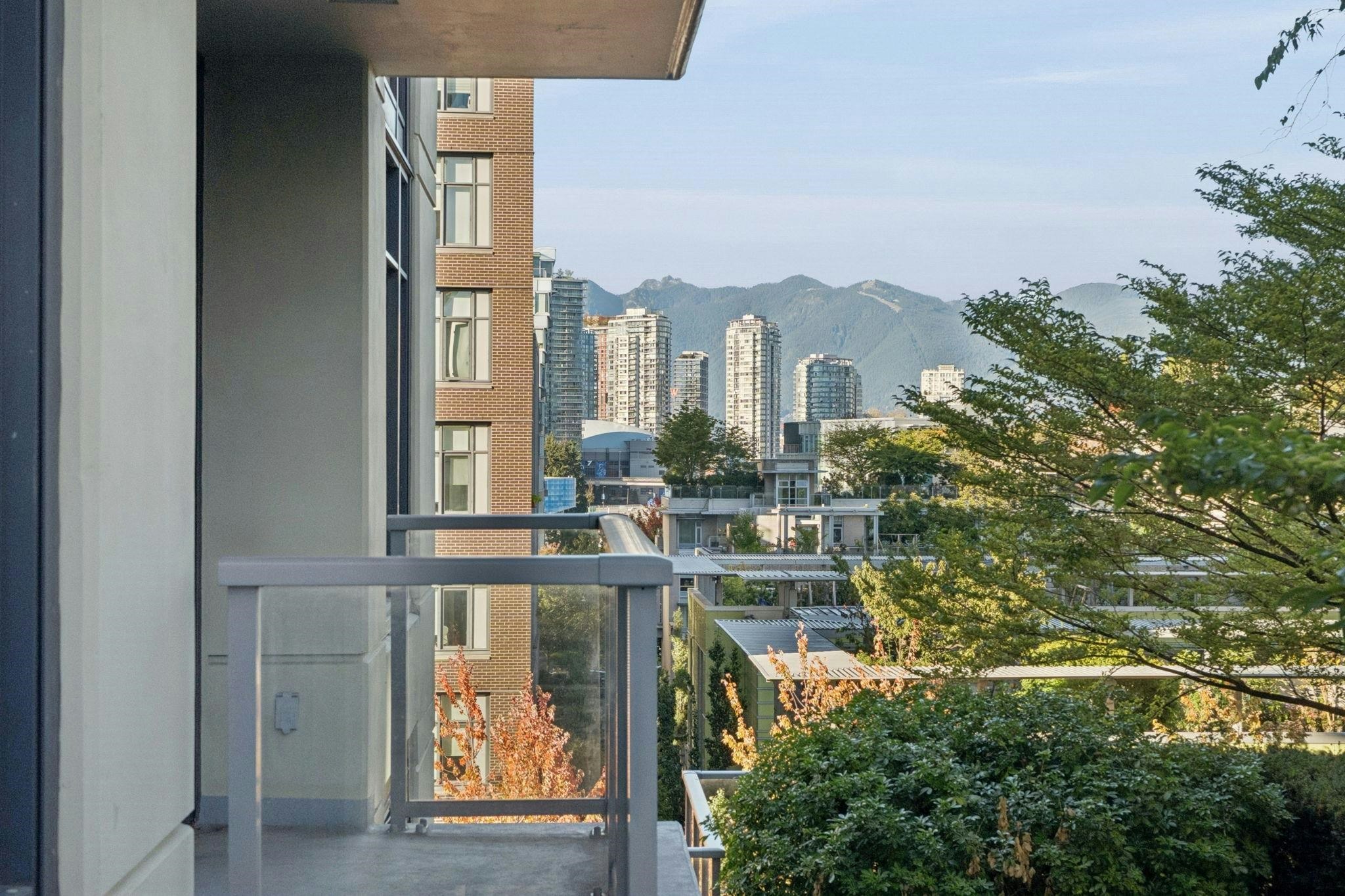 711-1708 Columbia Street, Vancouver, BC, V5Y 0H7 - 13
