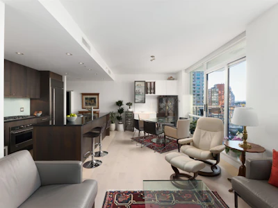 801-1455 Howe Street - 5