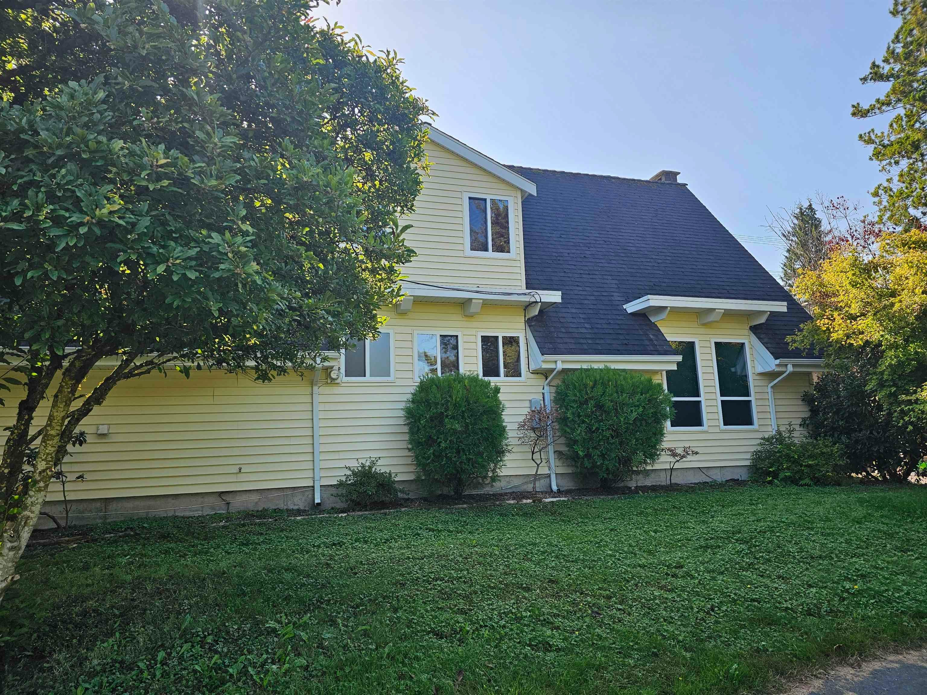 19850 48 Avenue, Langley, BC, V3A 3L1
