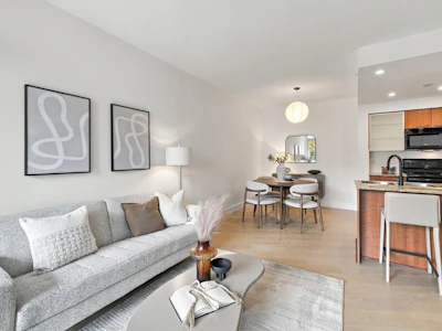 421-4028 Knight Street - 5