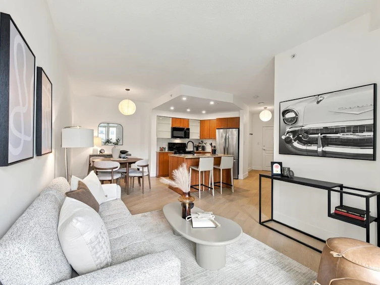 421-4028 Knight Street, Vancouver, BC, V5N 5Y8