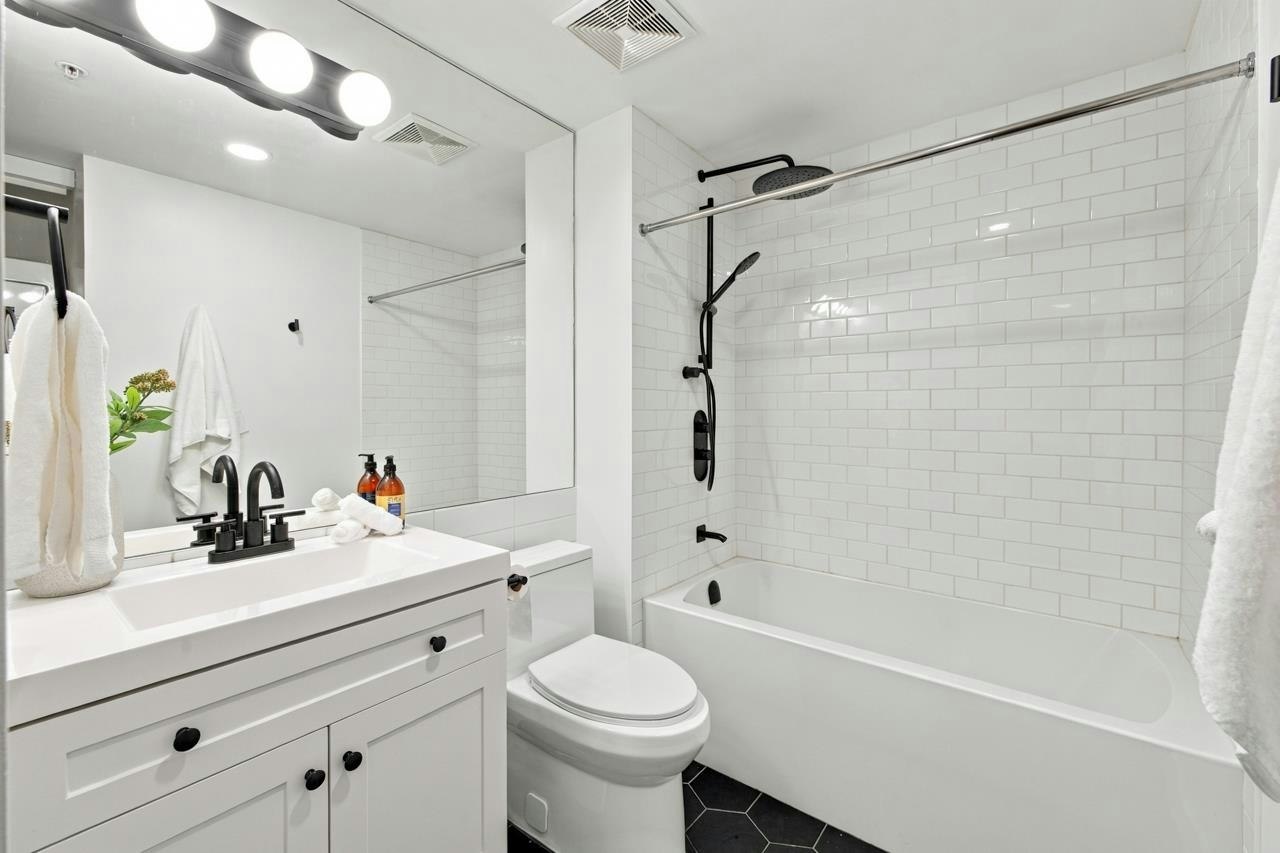 421-4028 Knight Street, Vancouver, BC, V5N 5Y8 - 14