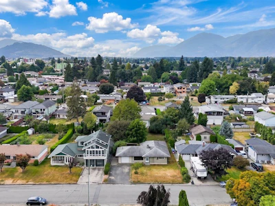 9647 Windsor Street - 3