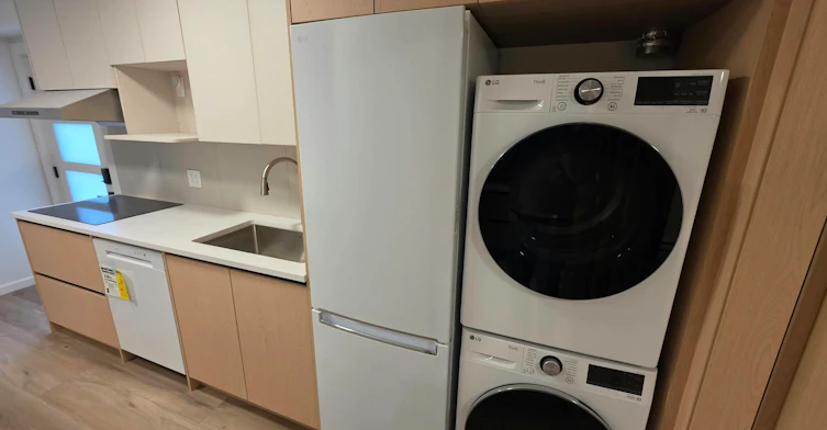 one bedroom-xx W 63 Avenue, Vancouver, BC, V5X 2H6 - 7