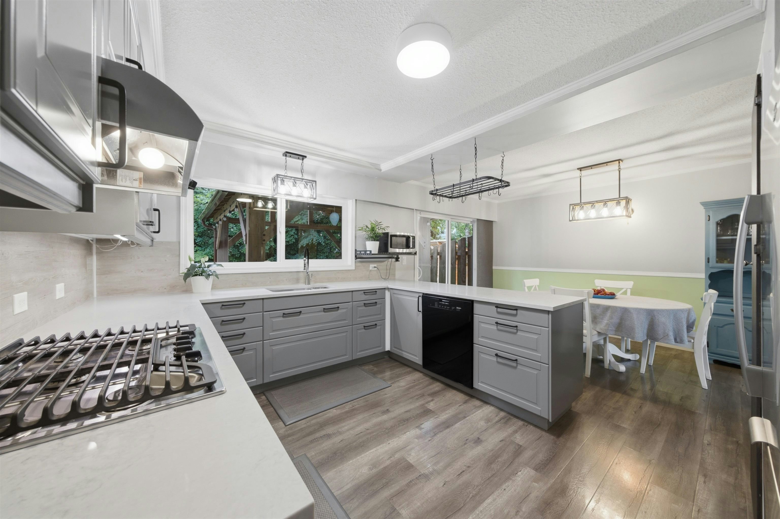 12092 Glenhurst Street, Maple Ridge, BC, V2X 6V9 - 12