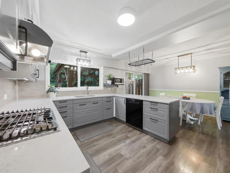 12092 Glenhurst Street, Maple Ridge, BC, V2X 6V9 - 12