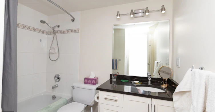 1007-150 15th East Street, North Vancouver, BC, V7L 4N9 - 11