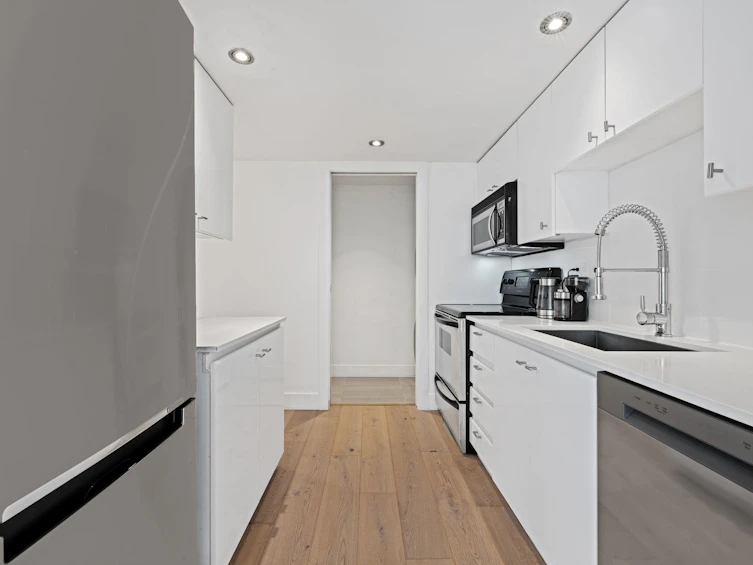 603-130 E 2nd Street, North Vancouver, BC, V7L 1C3 - 12