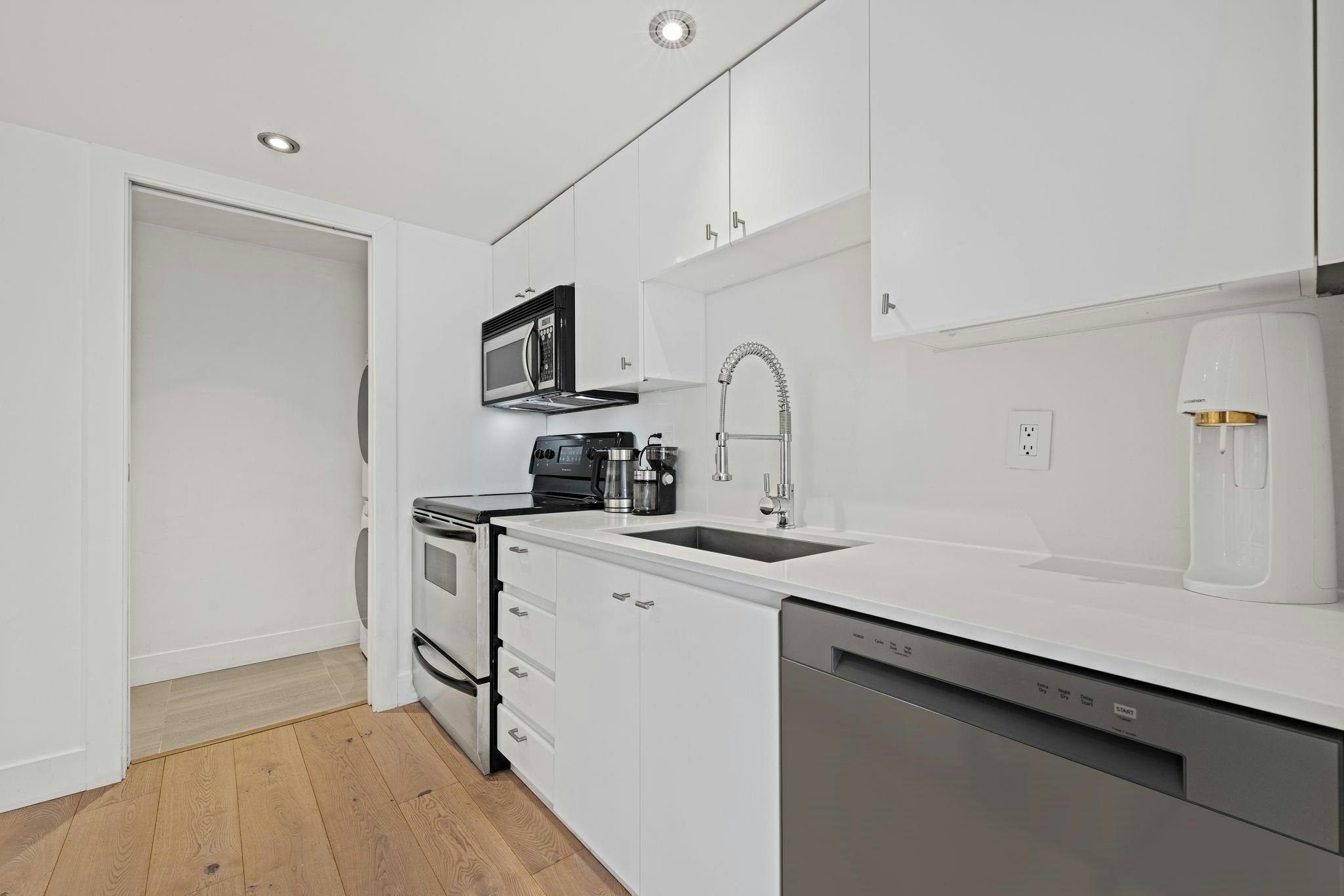 603-130 E 2nd Street, North Vancouver, BC, V7L 1C3 - 13
