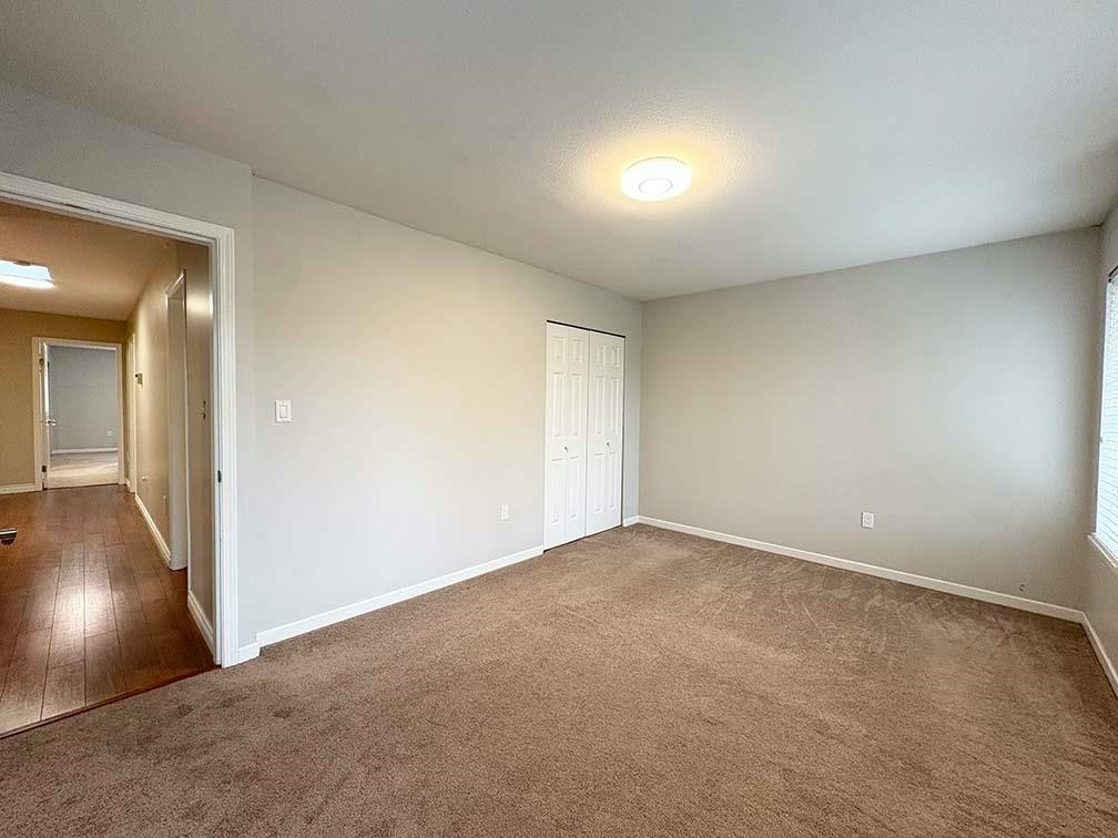 Upper-5225 Canada Way, Burnaby, BC, V5E 3N4 - 16