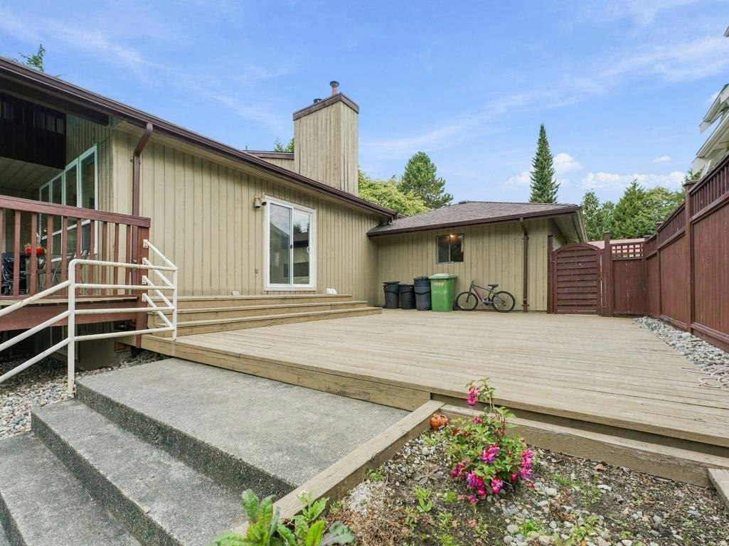 2045 Kirkstone Road, North Vancouver, BC, V7J 3M9 - 31