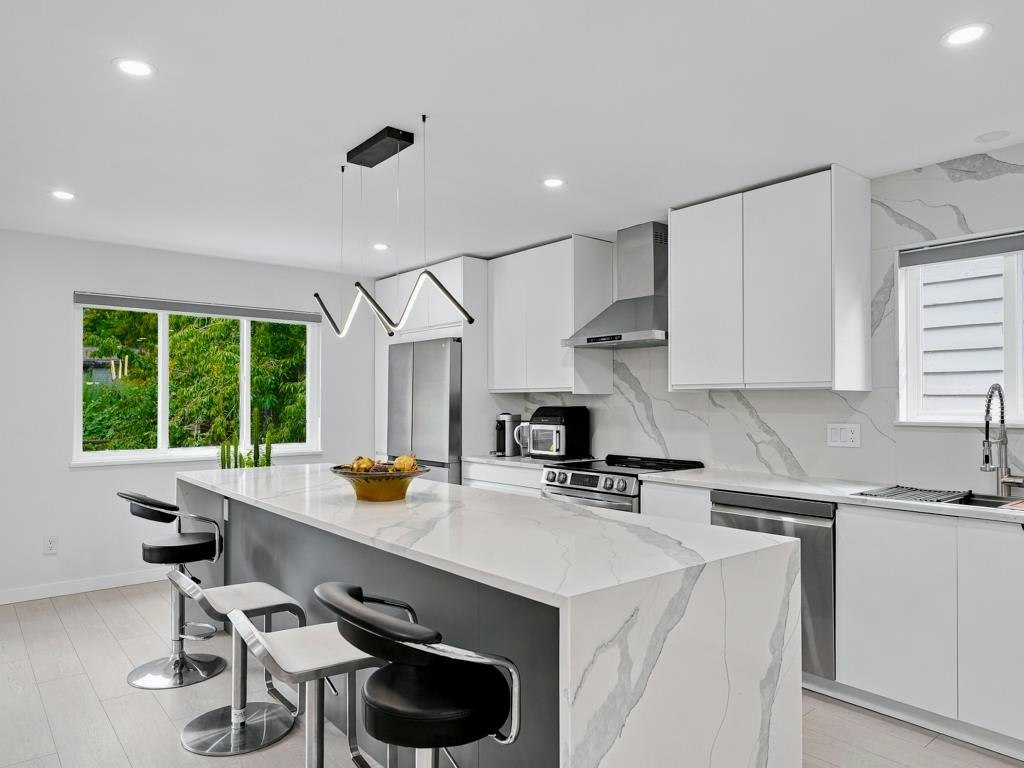 2045 Kirkstone Road, North Vancouver, BC, V7J 3M9 - 7