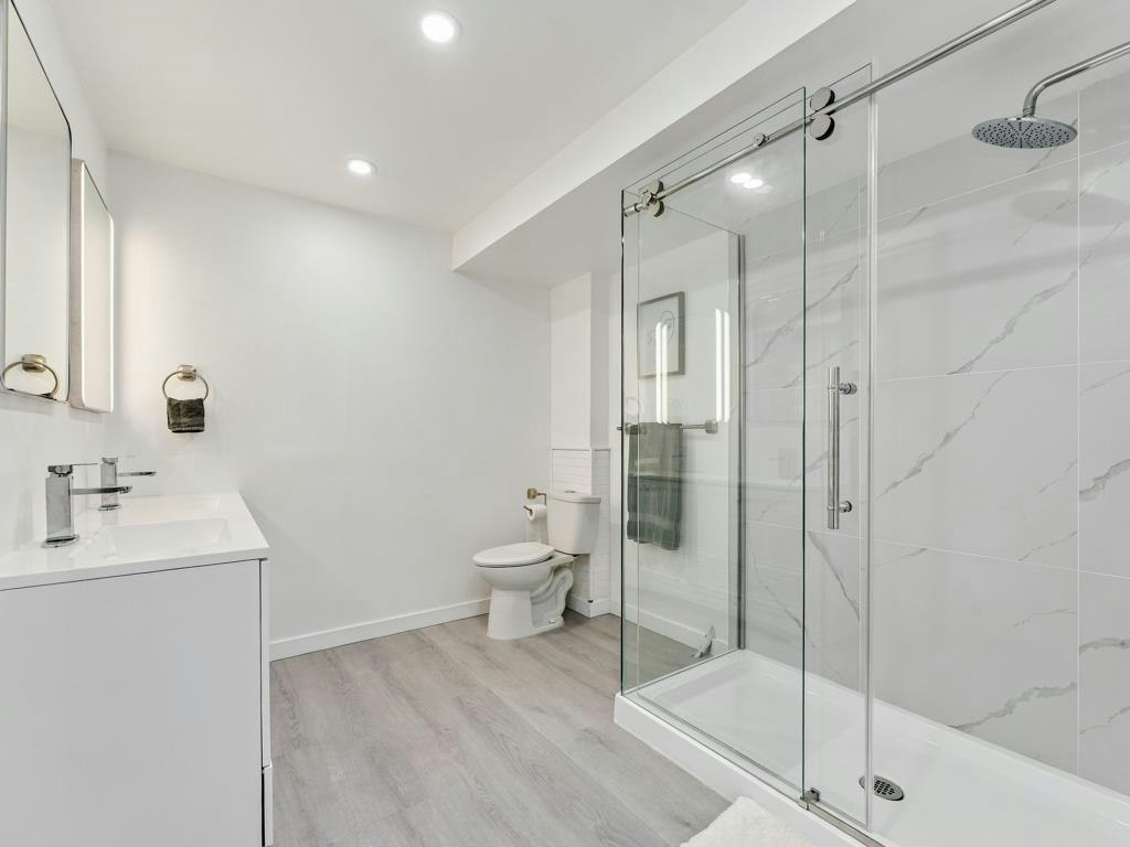 2045 Kirkstone Road, North Vancouver, BC, V7J 3M9 - 26