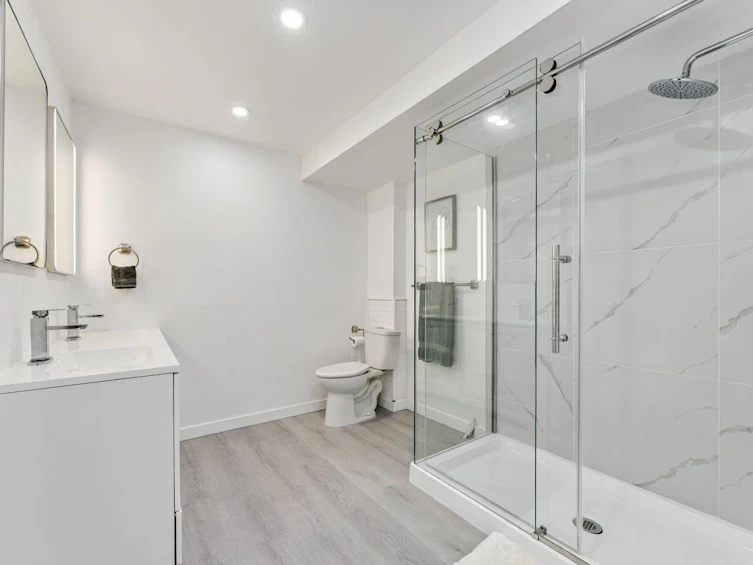 2045 Kirkstone Road, North Vancouver, BC, V7J 3M9 - 26