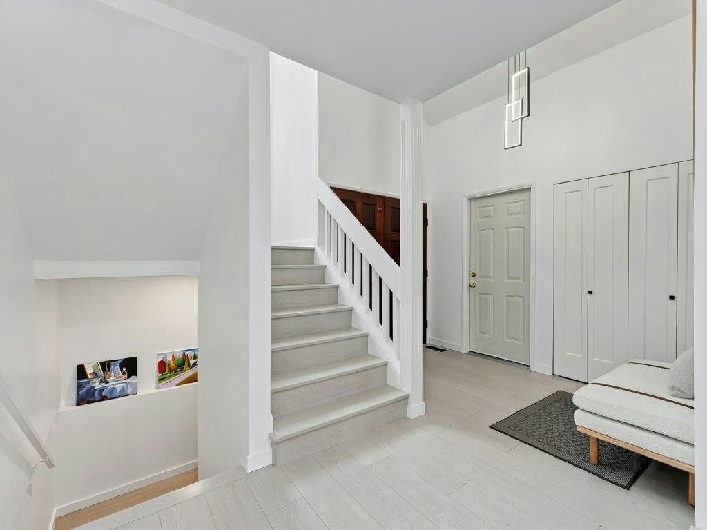 2045 Kirkstone Road, North Vancouver, BC, V7J 3M9 - 13