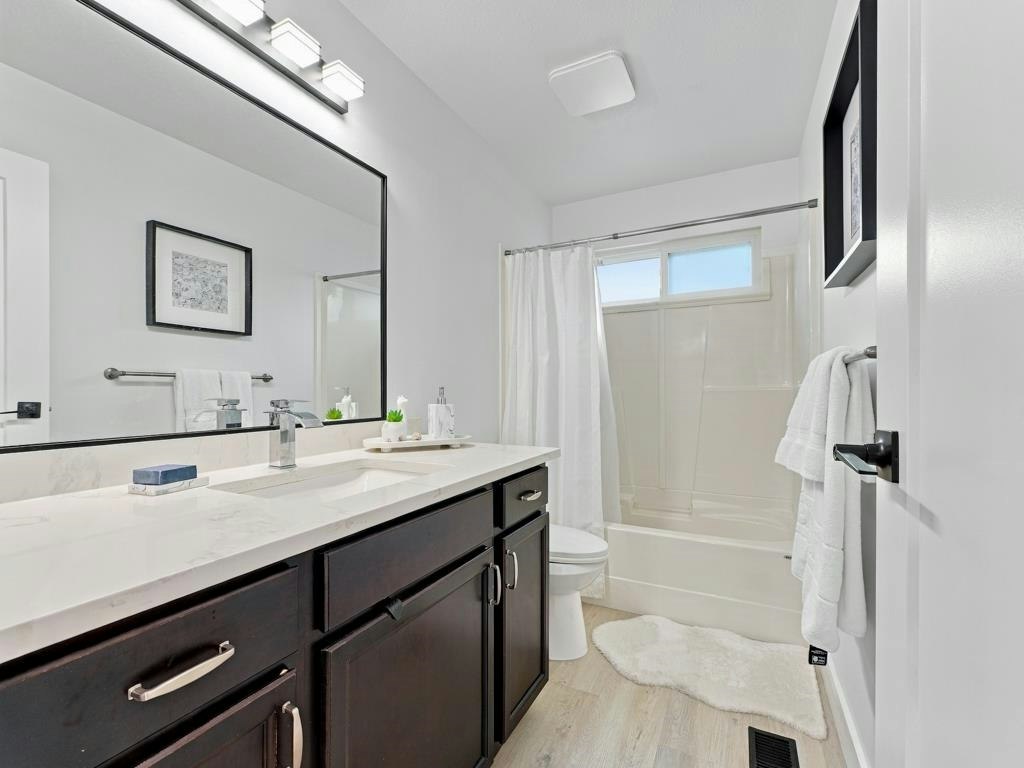 2045 Kirkstone Road, North Vancouver, BC, V7J 3M9 - 19
