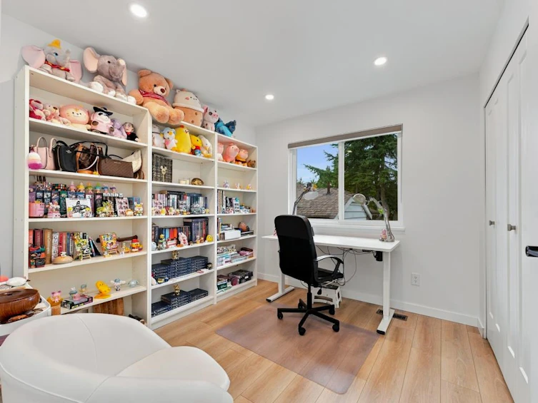 2045 Kirkstone Road, North Vancouver, BC, V7J 3M9 - 20