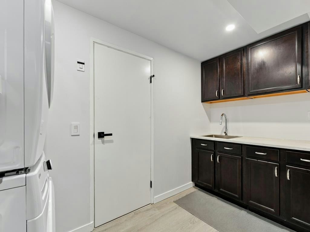 2045 Kirkstone Road, North Vancouver, BC, V7J 3M9 - 23