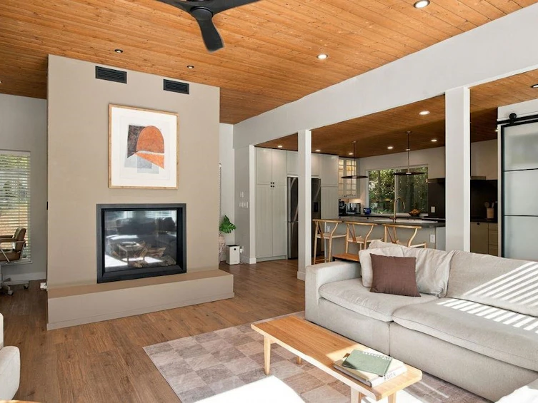 1991 Coach Road, Gibsons, BC, V0N 2W6 - 4