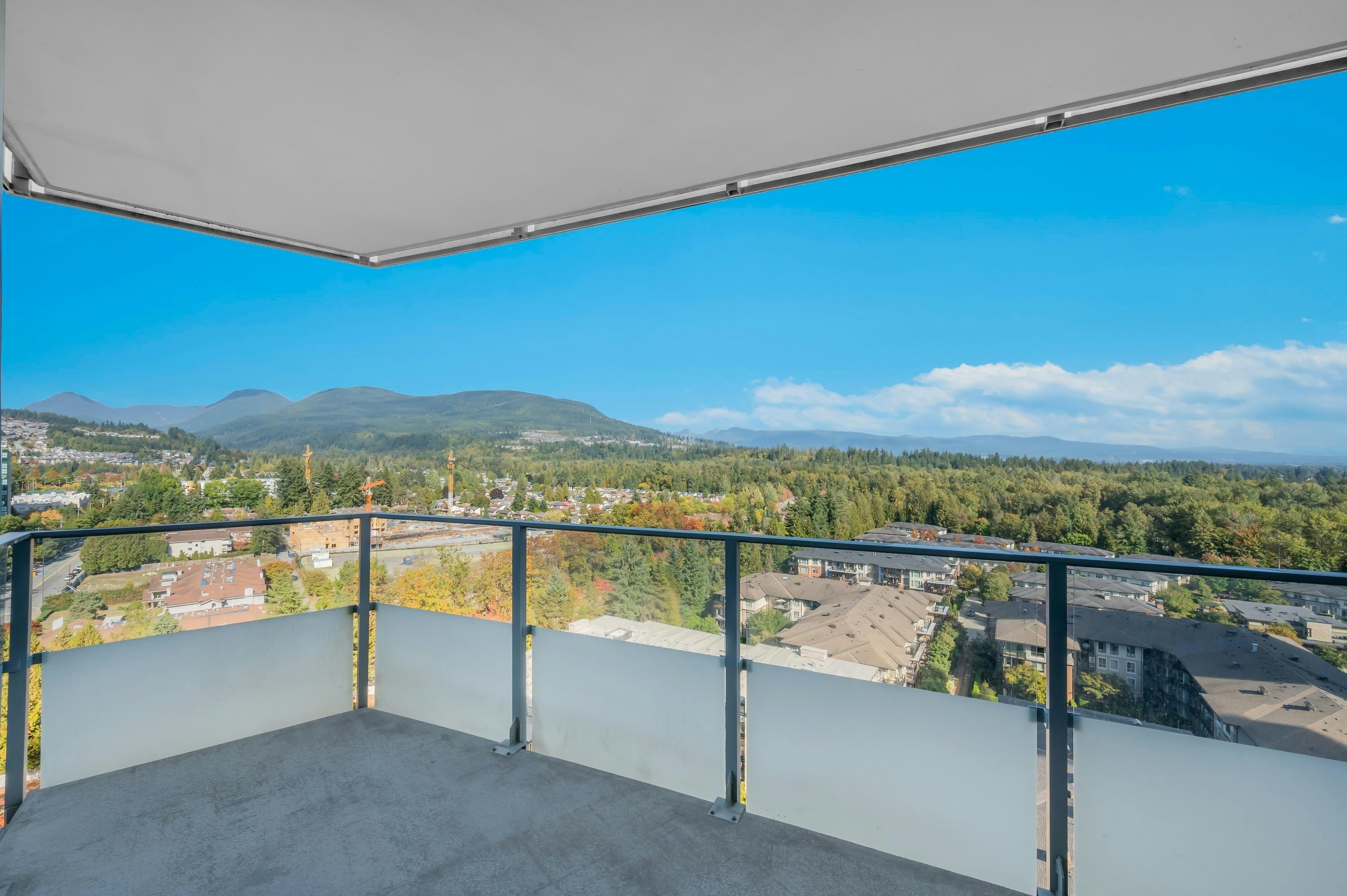 2001-3093 Windsor Gate, Coquitlam, BC, V3B 0N2 - 7