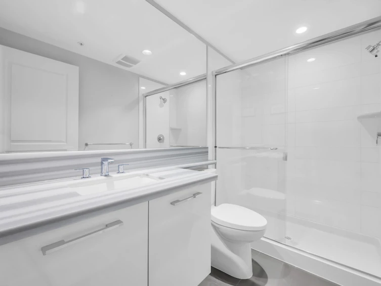 2001-3093 Windsor Gate, Coquitlam, BC, V3B 0N2 - 20