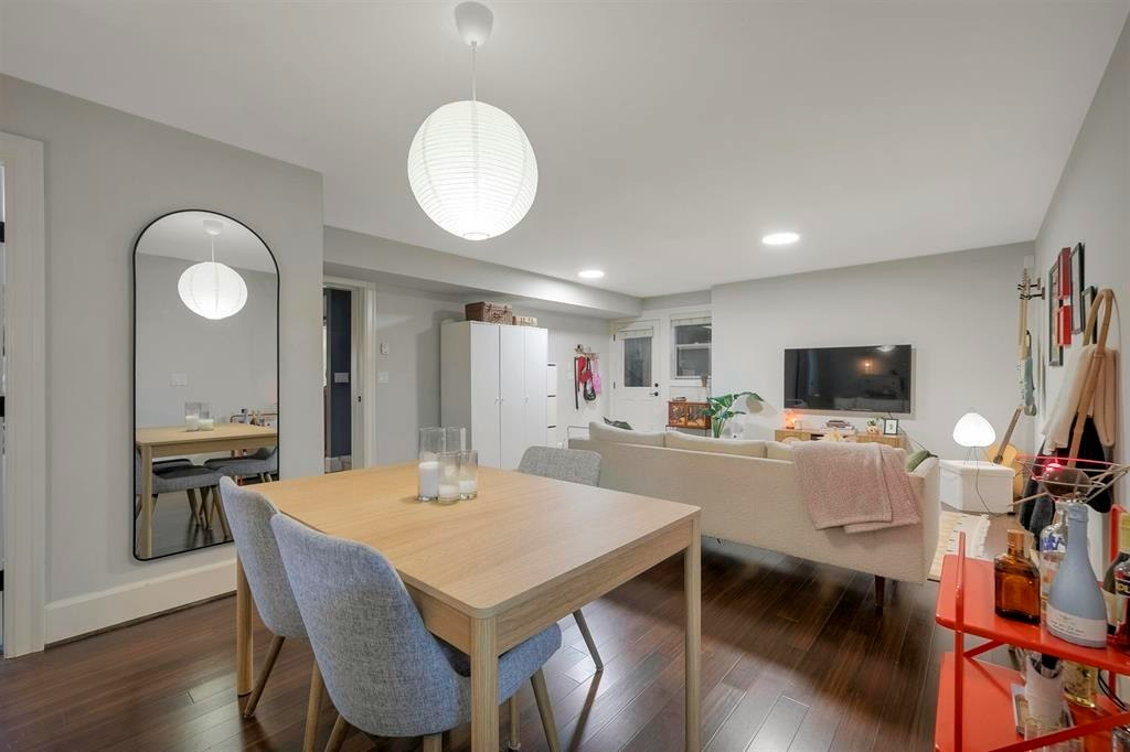 Suite-518 E 16th Street, North Vancouver, BC, V7L 2T6 4