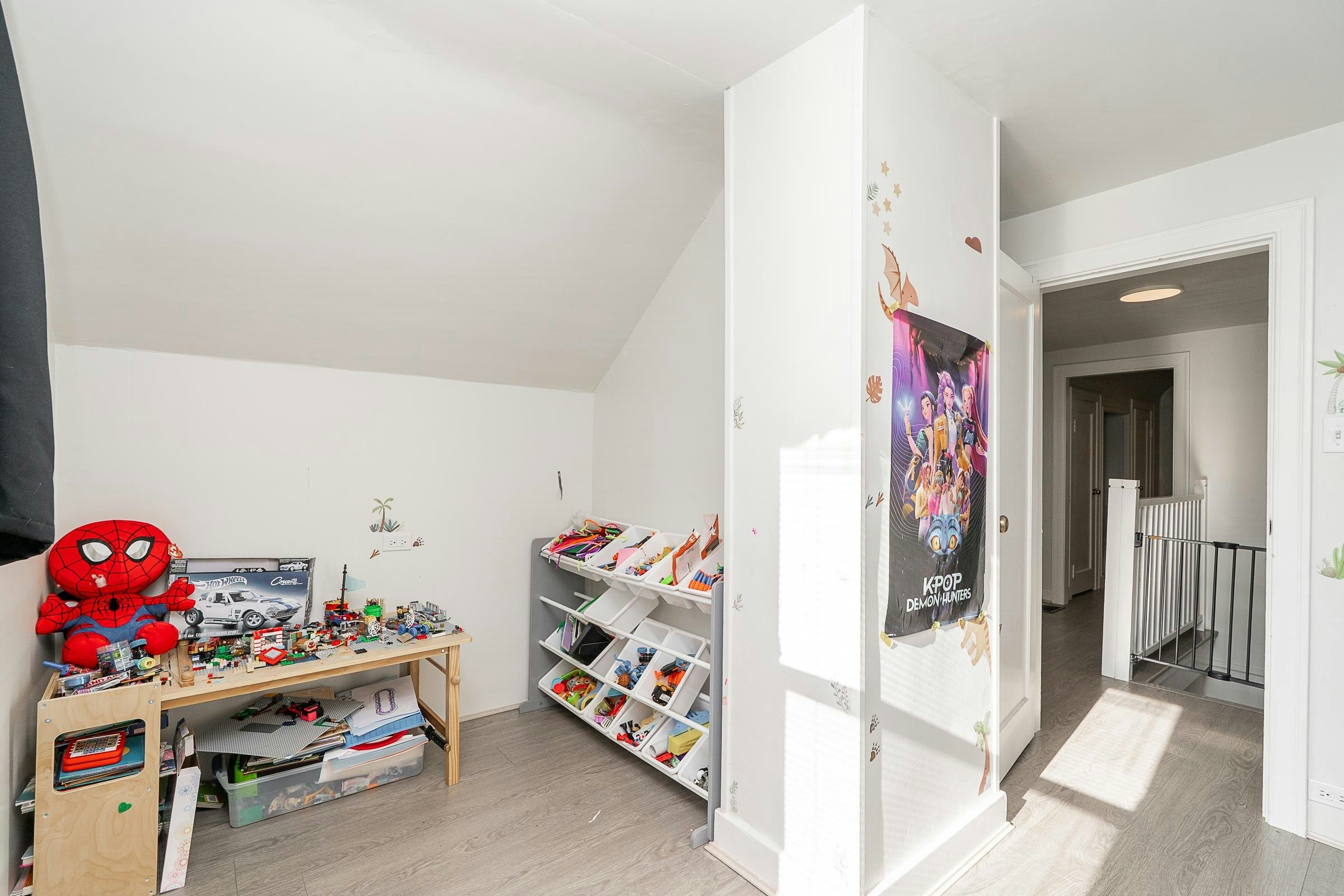 826 Westwood Street, Coquitlam, BC, V3C 3L2 - 22