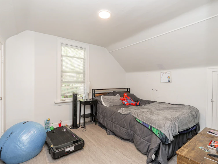 826 Westwood Street, Coquitlam, BC, V3C 3L2 - 19