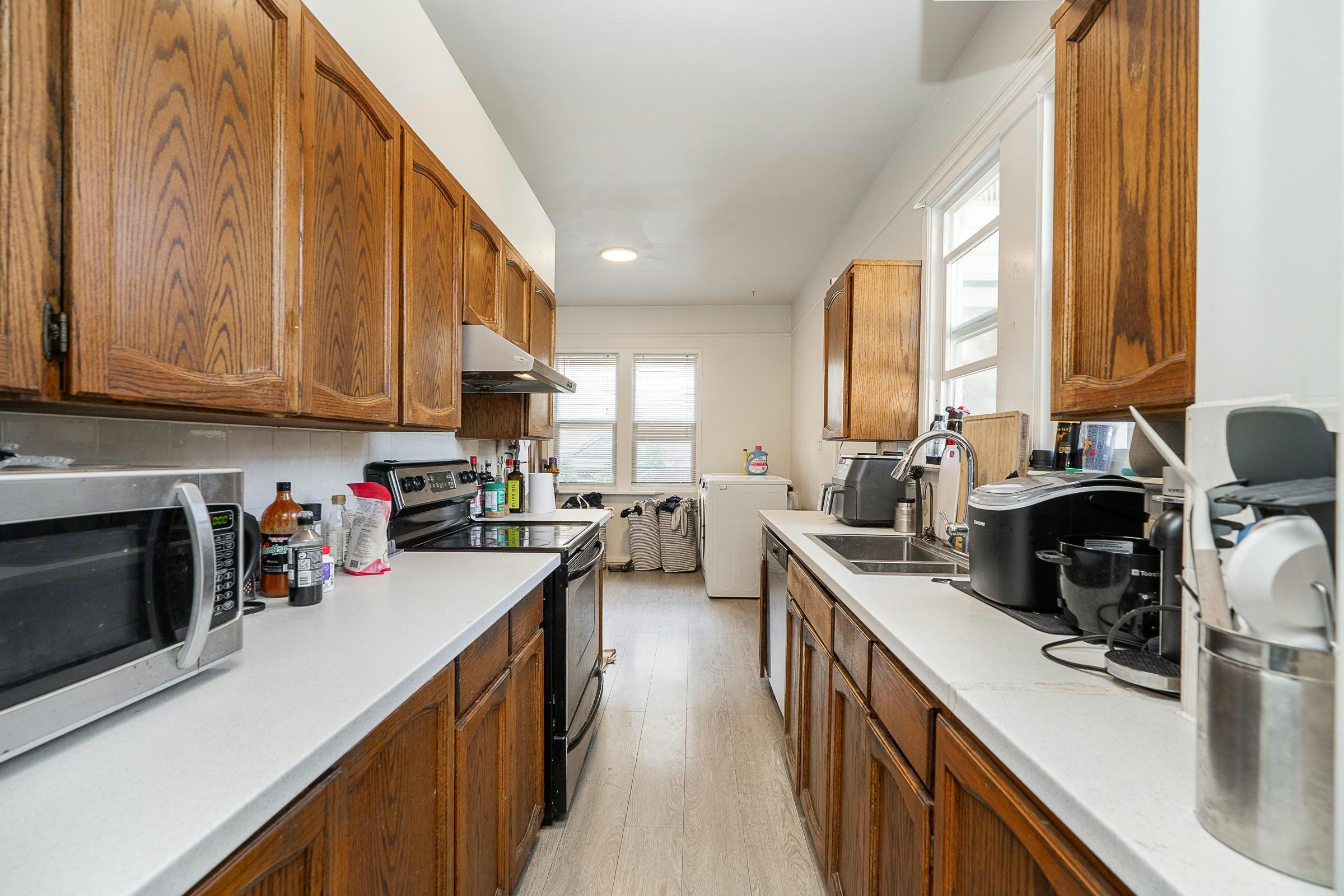 826 Westwood Street, Coquitlam, BC, V3C 3L2 - 12