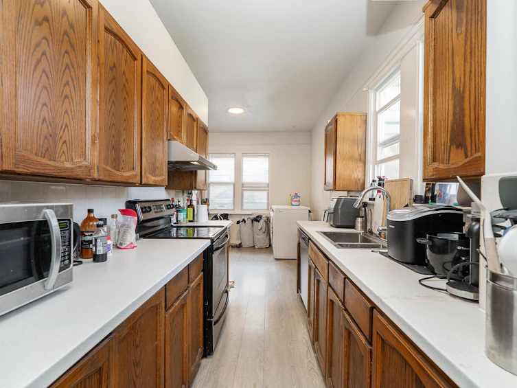 826 Westwood Street, Coquitlam, BC, V3C 3L2 - 12