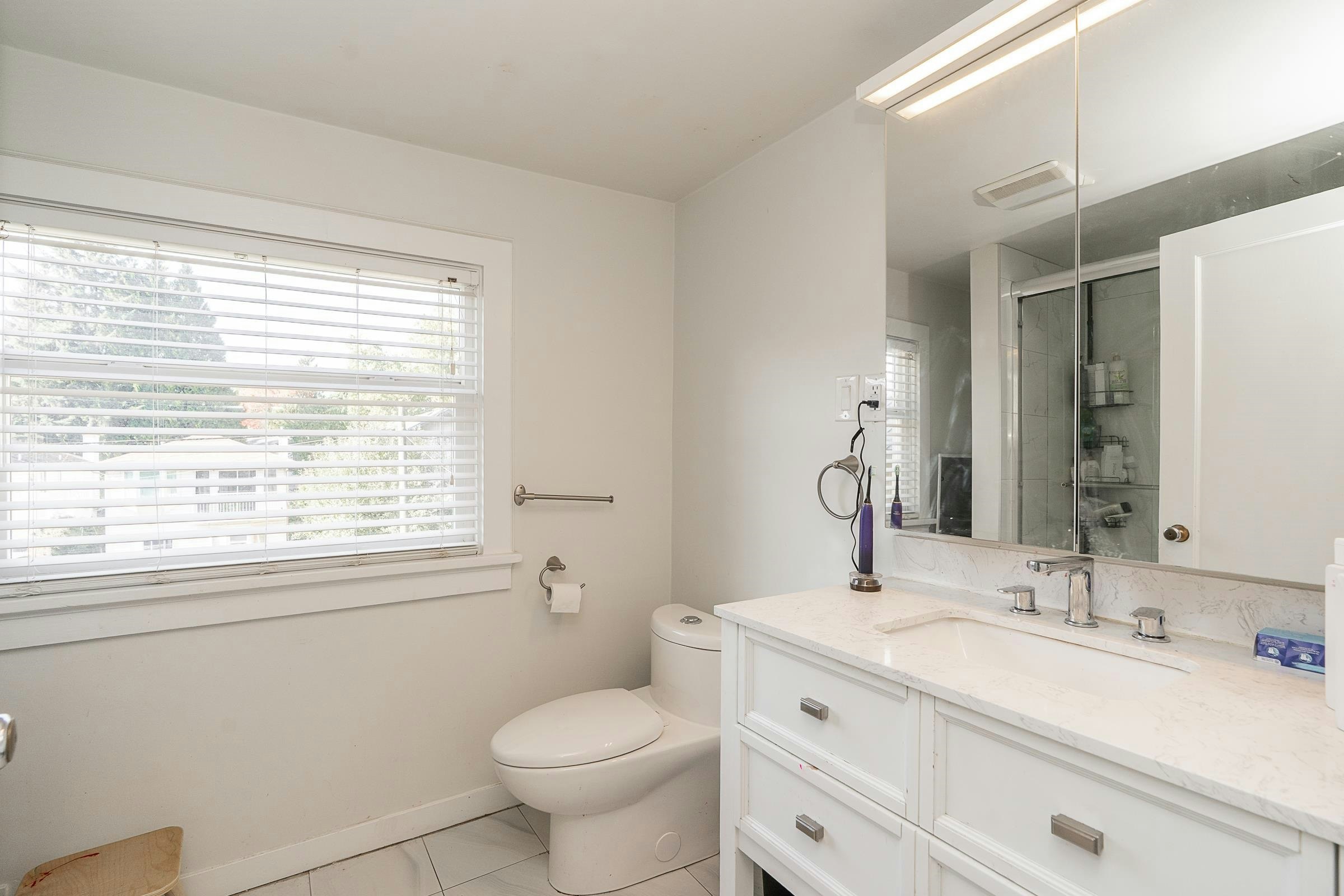 826 Westwood Street, Coquitlam, BC, V3C 3L2 - 25