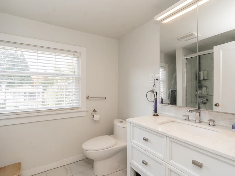 826 Westwood Street, Coquitlam, BC, V3C 3L2 - 25