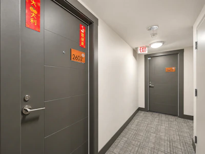 2602-3007 Glen Drive - 2