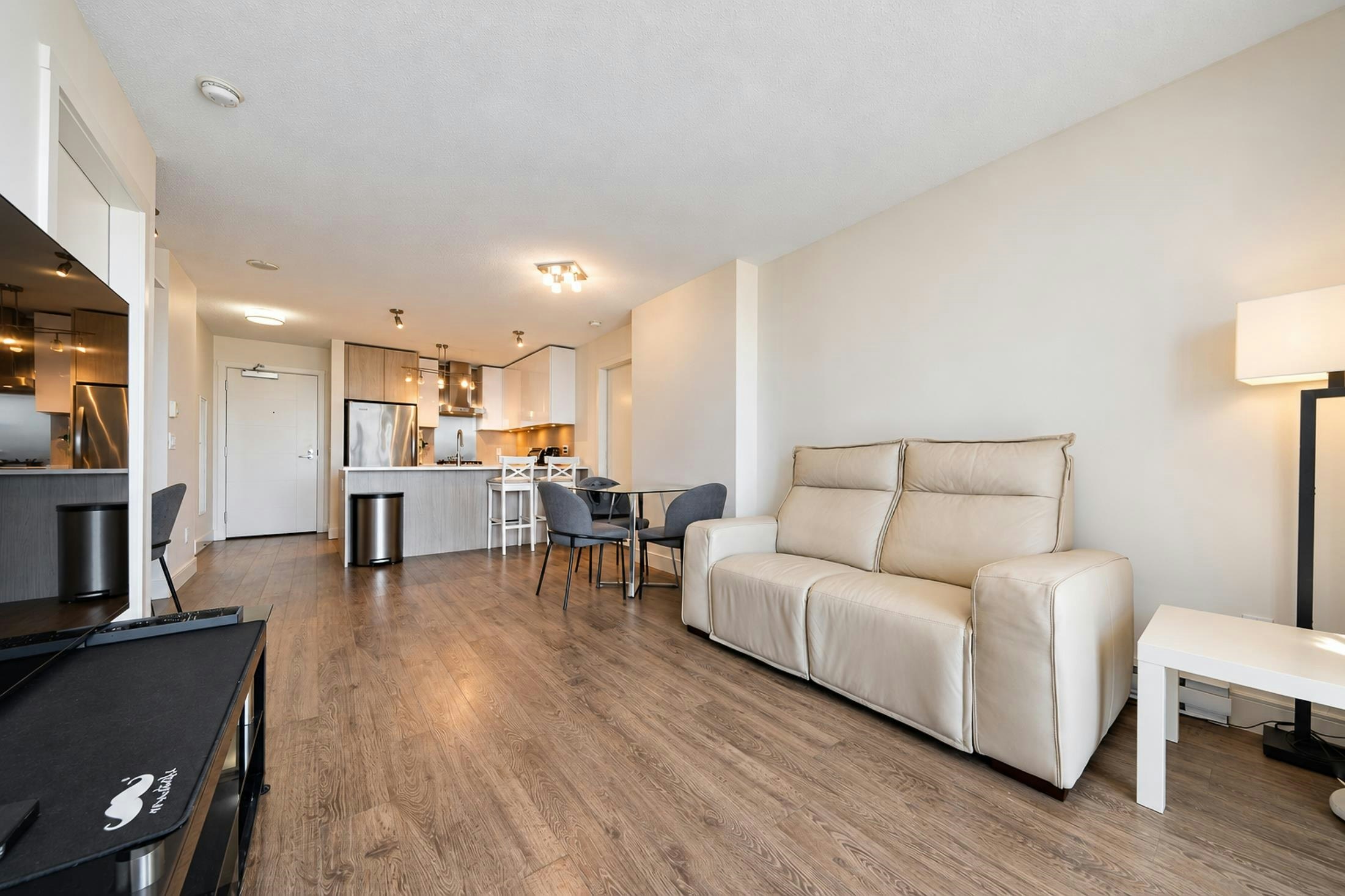 2602-3007 Glen Drive, Coquitlam, BC, V3B 0L8 - 6