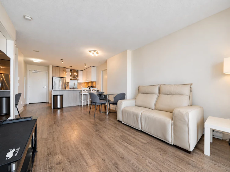 2602-3007 Glen Drive, Coquitlam, BC, V3B 0L8 - 6