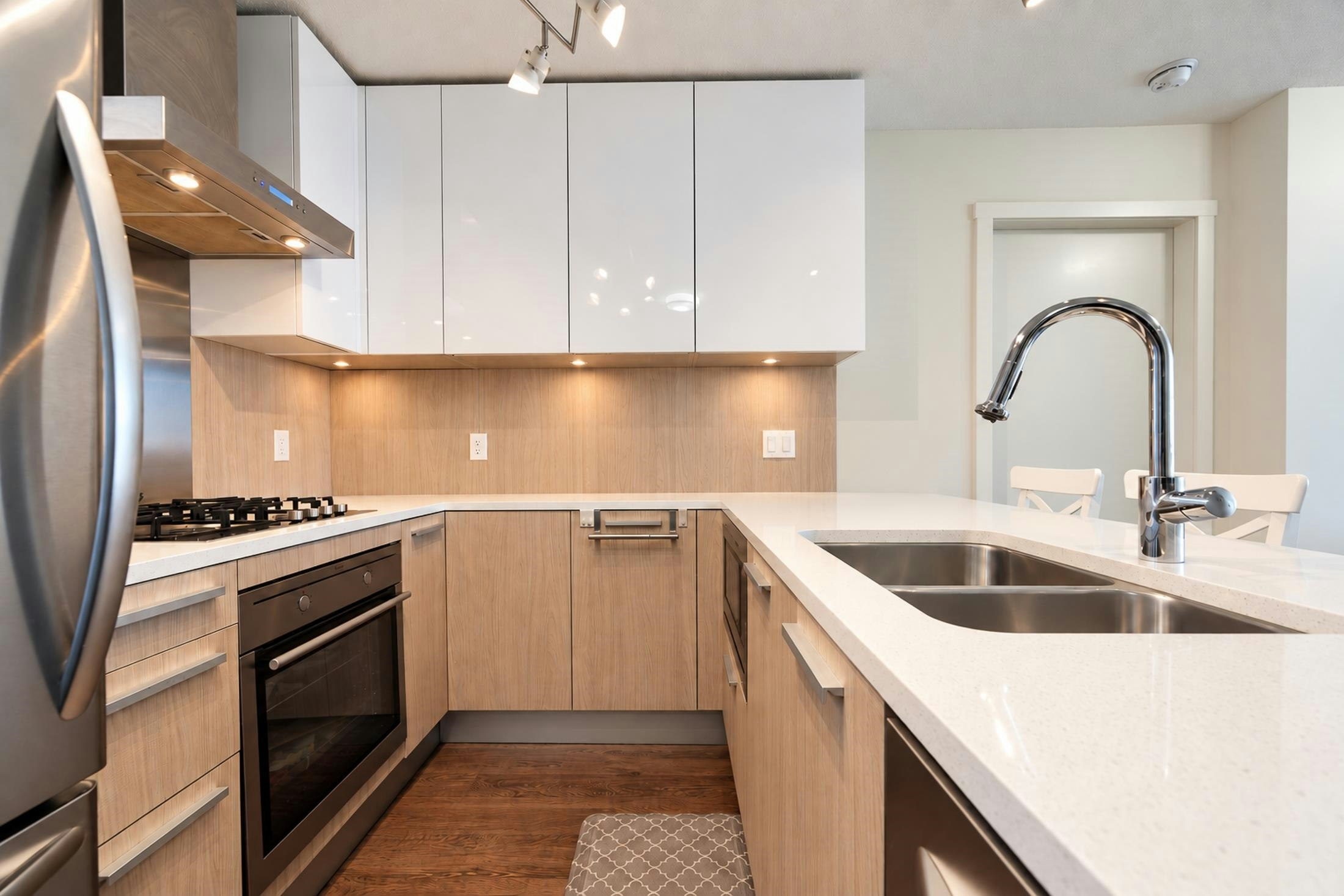 2602-3007 Glen Drive - 3