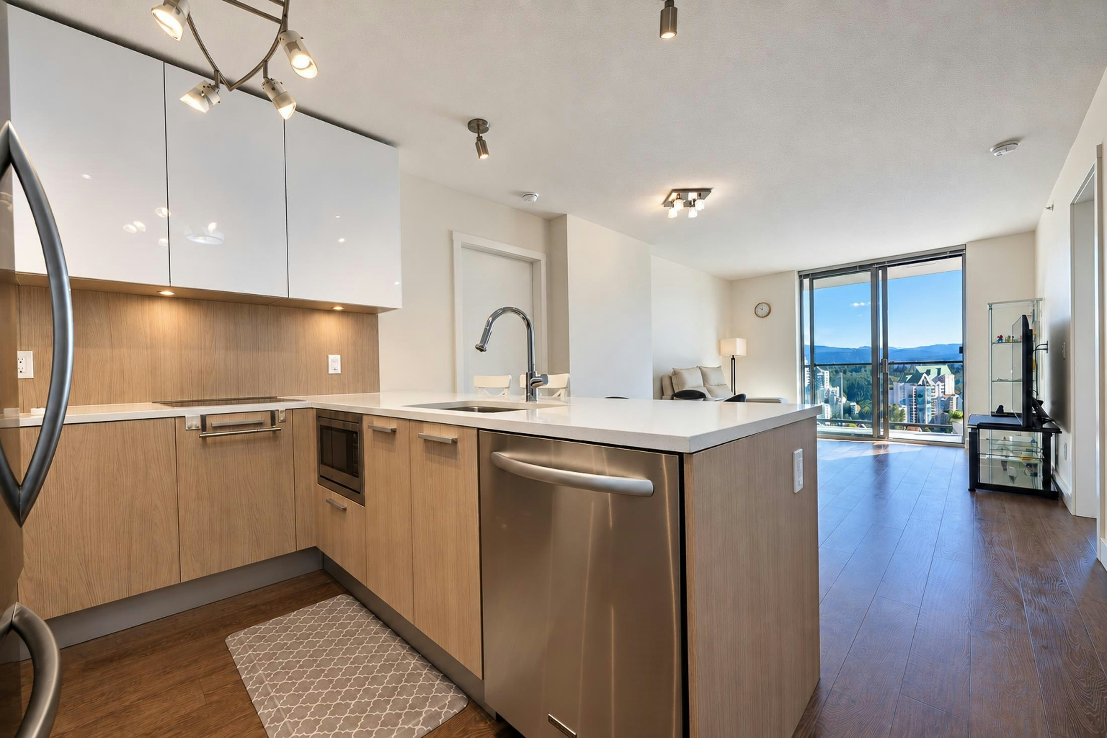 2602-3007 Glen Drive - 4