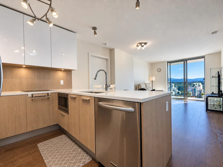 2602-3007 Glen Drive, Coquitlam, BC, V3B 0L8 - 4