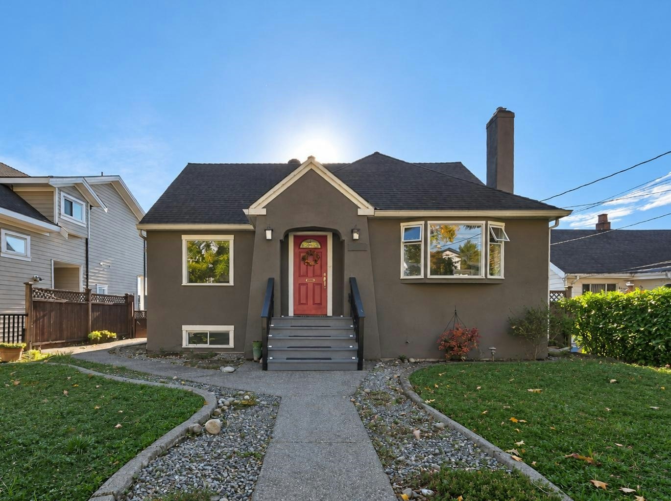 1930 Edinburgh Street, New Westminster, BC, V3M 2X5