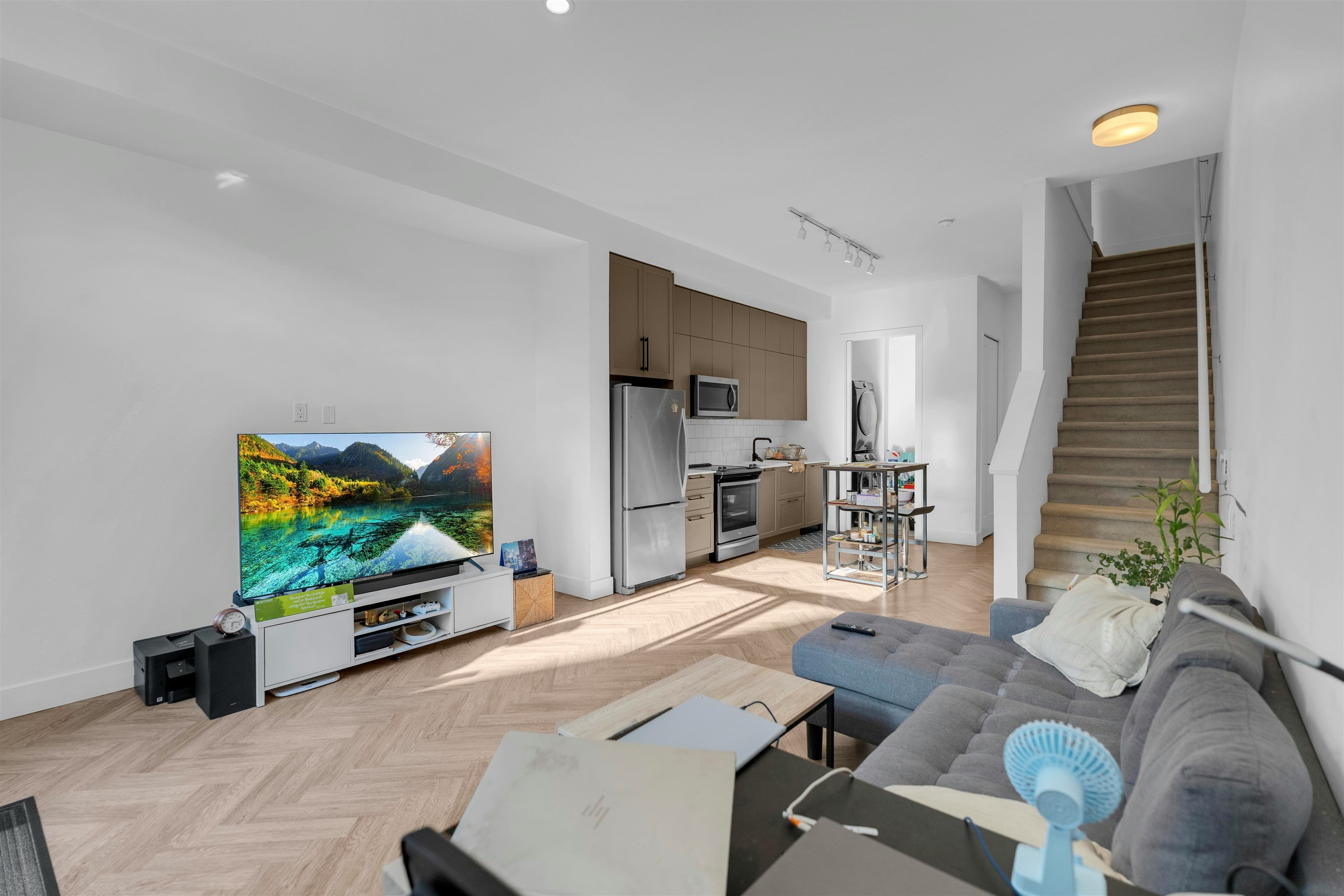99-17568 57a Avenue, Surrey, BC, V3S 7V2 - 4