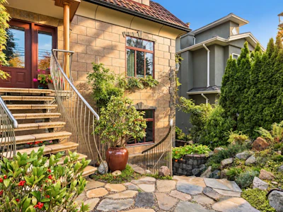 368 E 33rd Avenue - 3