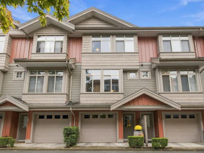 44-15151 34 Avenue - 2