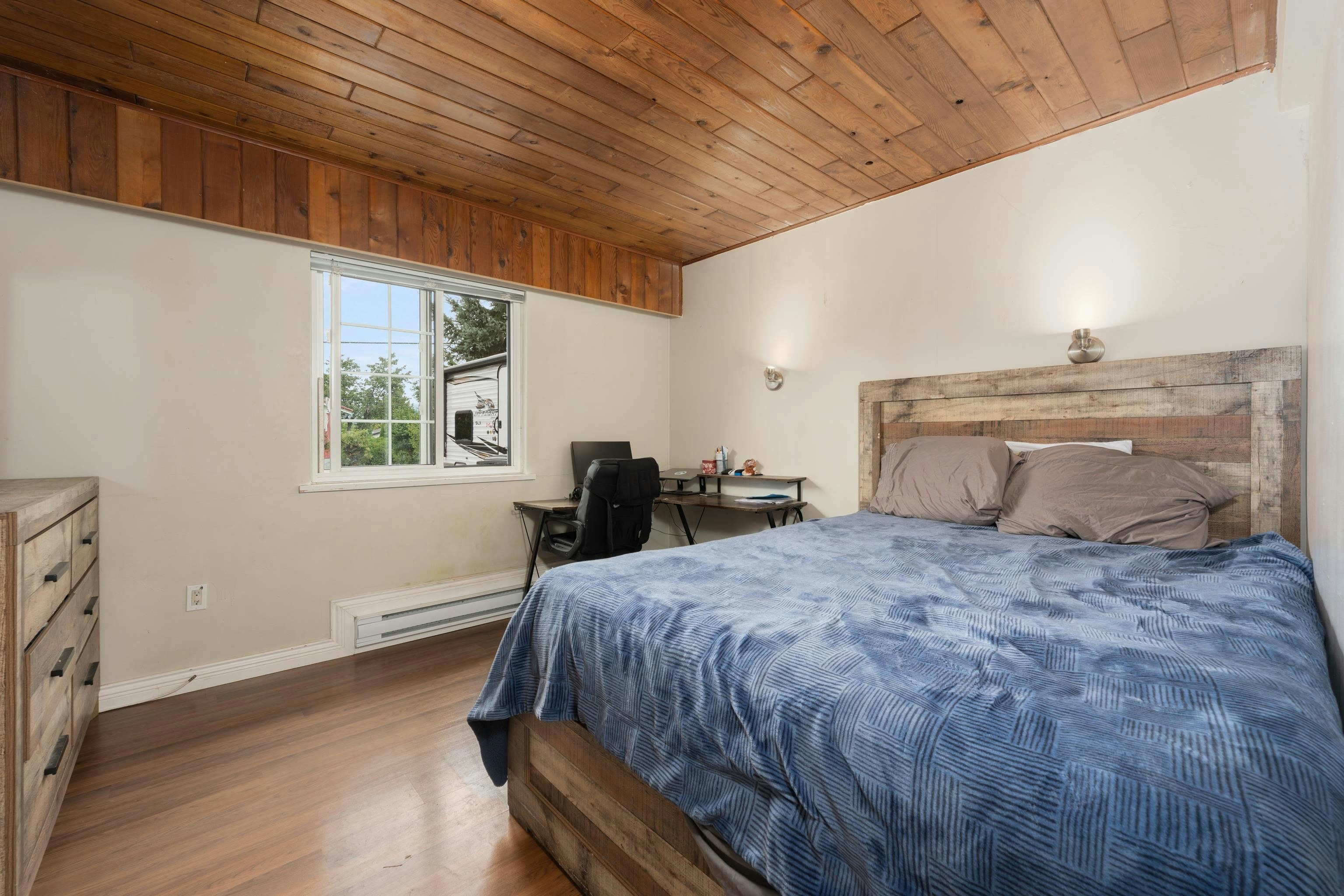 22702 123 Avenue, Maple Ridge, BC, V2X 4E4 - 23
